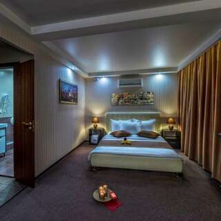 Гостиница Сити отель Новосибирск Стандарт трехместный-1